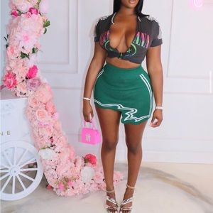 Green asymmetric band skirt